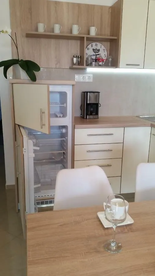 Apartments Anaivana Trogir 0*,