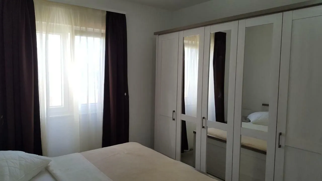 Apartments Anaivana Trogir