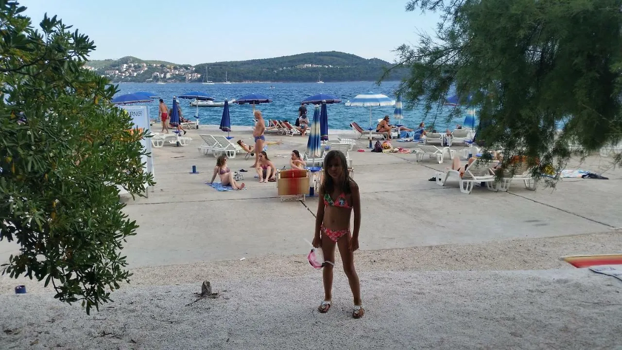 Apartments Anaivana Trogir