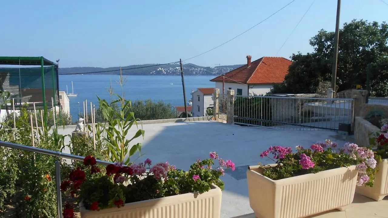 Apartments Anaivana Trogir