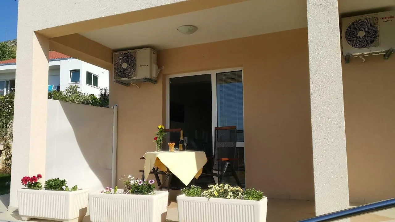 Apartments Anaivana Trogir