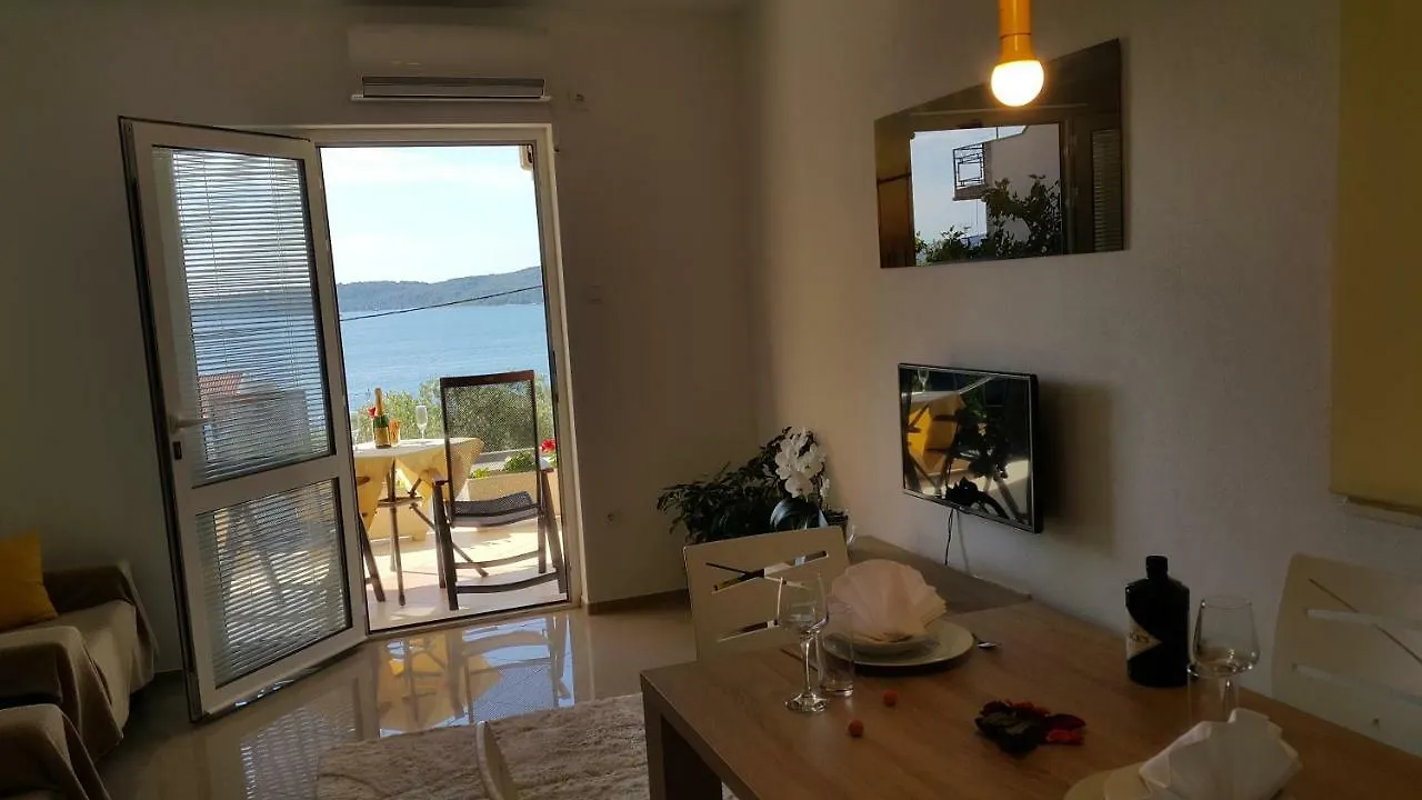 Apartments Anaivana Trogir