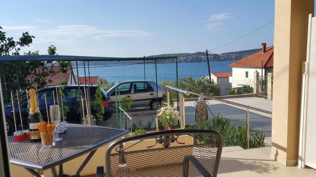 Apartments Anaivana Trogir